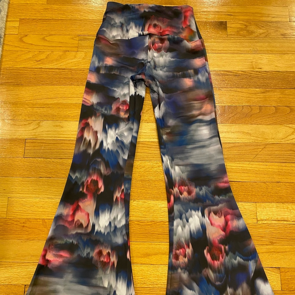 Onzie flare tie dye yoga pants. Size XS. Raw hem. Gently worn.